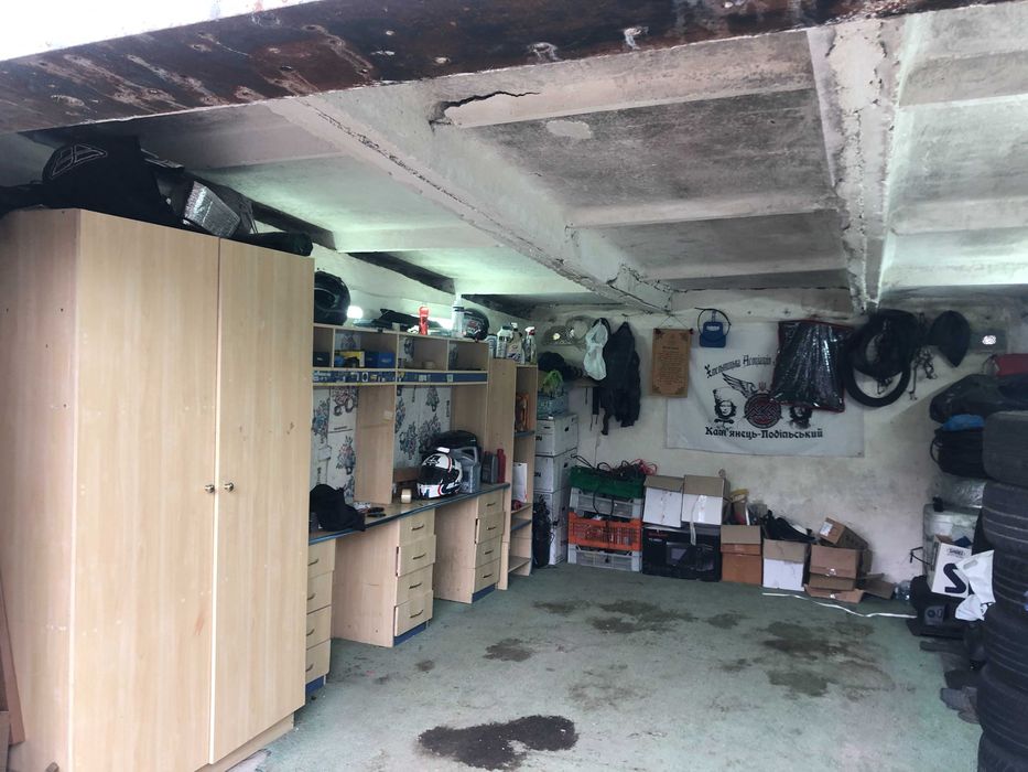 Гараж у ГБК№ 8 (військове містечко), з документами