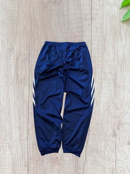 Spodnie dresowe sportowe Adidas navy granatowy jogger sport haft logo