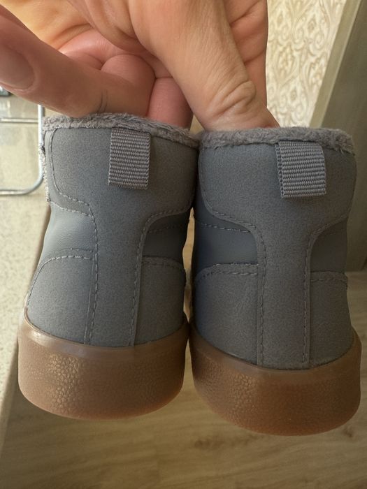 кросівки дитячі h&m