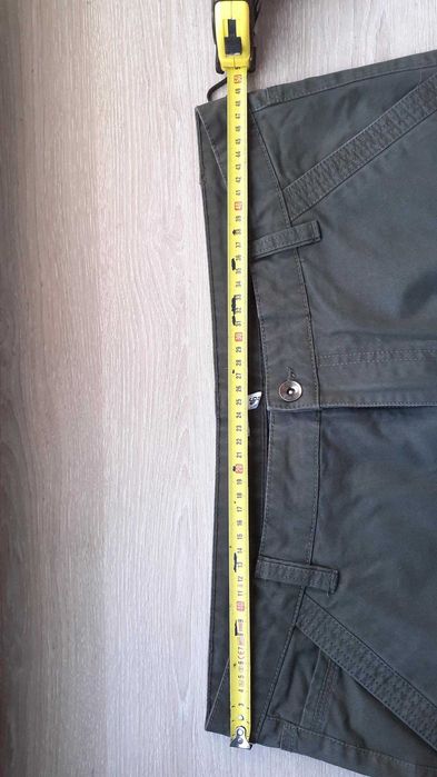 Calções cargo verdes 46