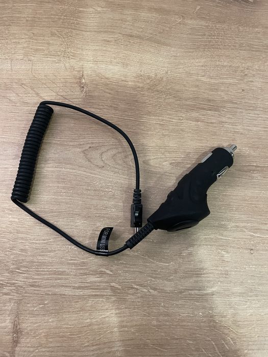 Ładowarka samochodowa z kablem typu micro-USB