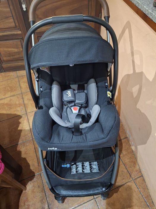 Vendo carrinho de bebe cadeir e base isofix510984266481018883