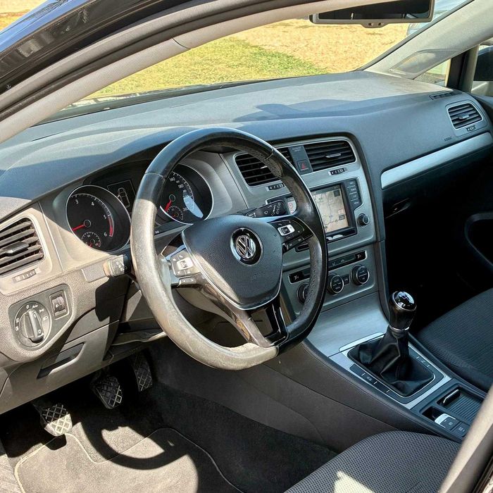 VW Golf VII 1.6 TDi BlueMotion Highline · Nacional