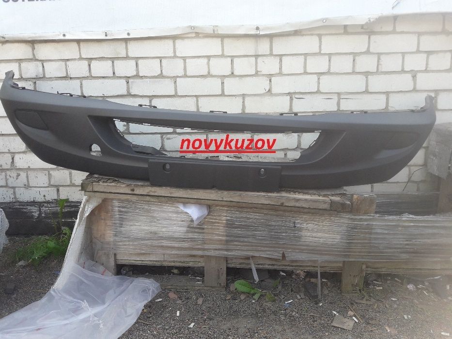 Бампер передний   Mercedes-Benz  Sprinter Мерседес-Бенц  Спринтер