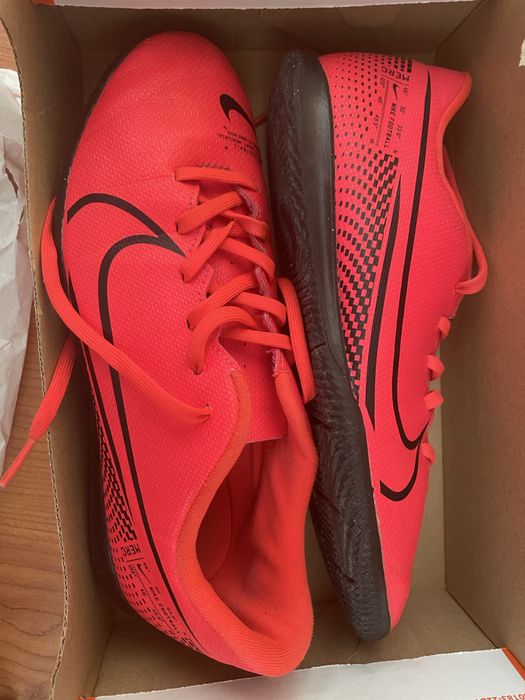 Chuteiras futsal nike mercurial tamanho 40