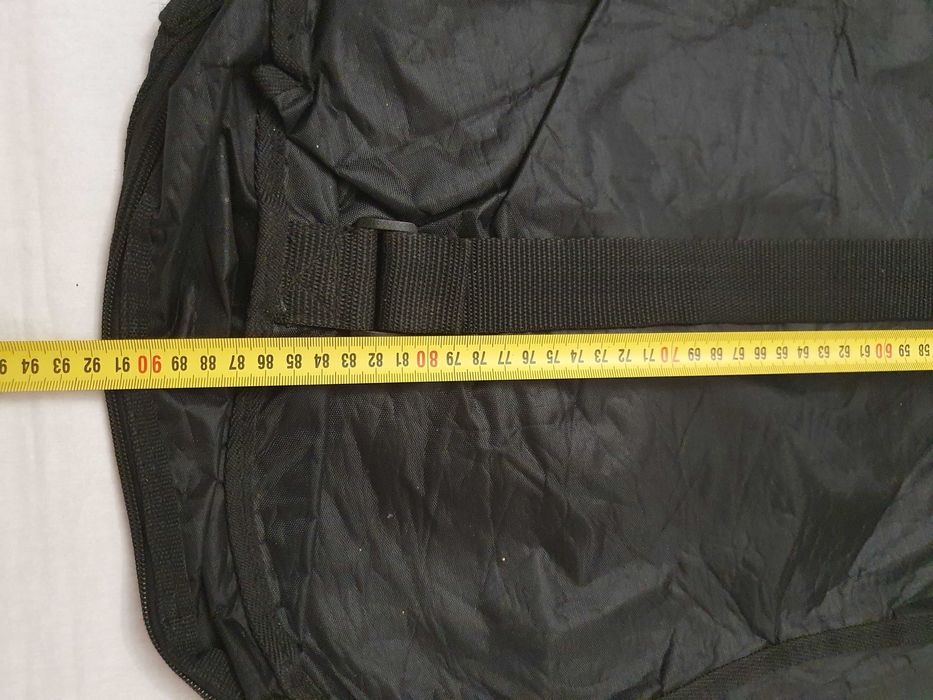 Продам чехол для акустической  гитары.