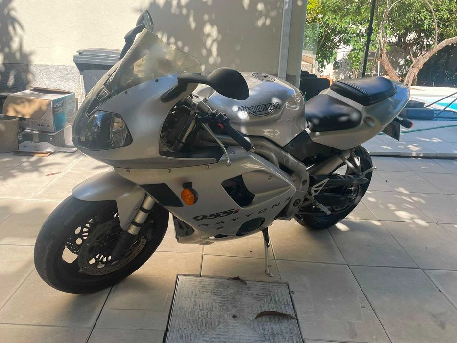 Moto Triumph Daytona 955i - 150 cv - Ano 2001 - Um único proprietário