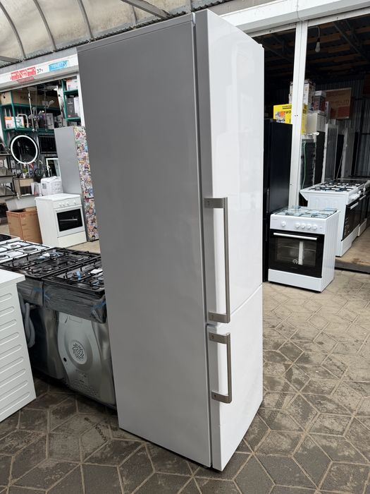 Холодильник сухоі заморозки Blomberg KNM4760N