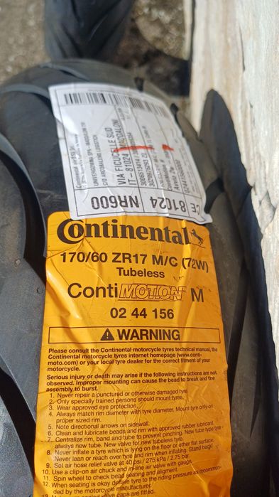 Pneus moto Continental - novos