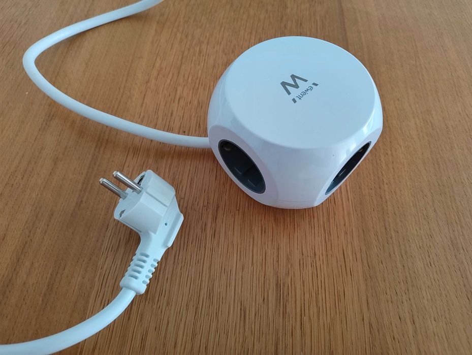 Cube Power 3 Tomadas Schuko + 3 USB