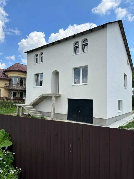 Продається будинок в Чернієві, біля Івано-Франківська