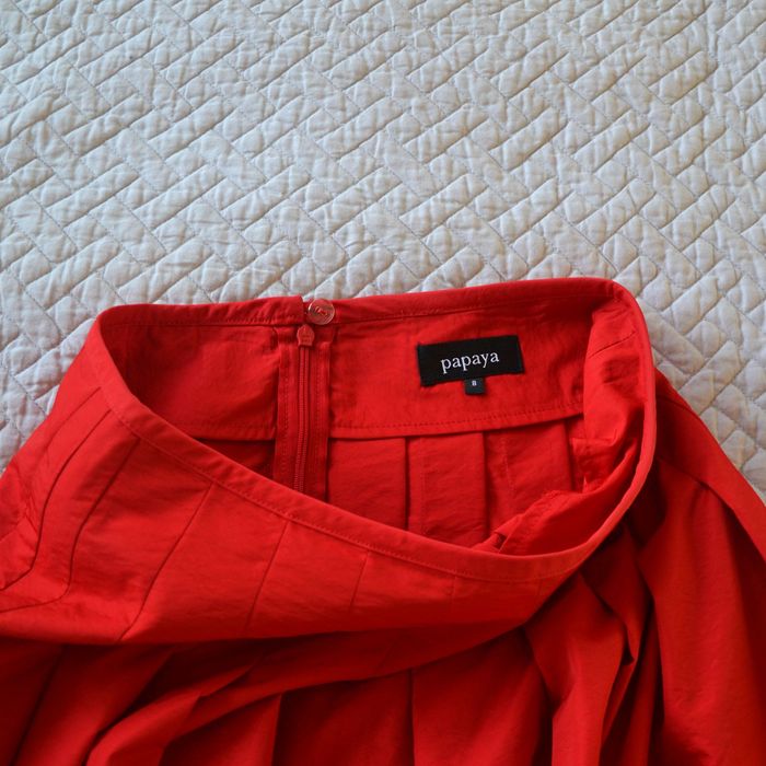 Czerwona spódnica, rozm. 36/38