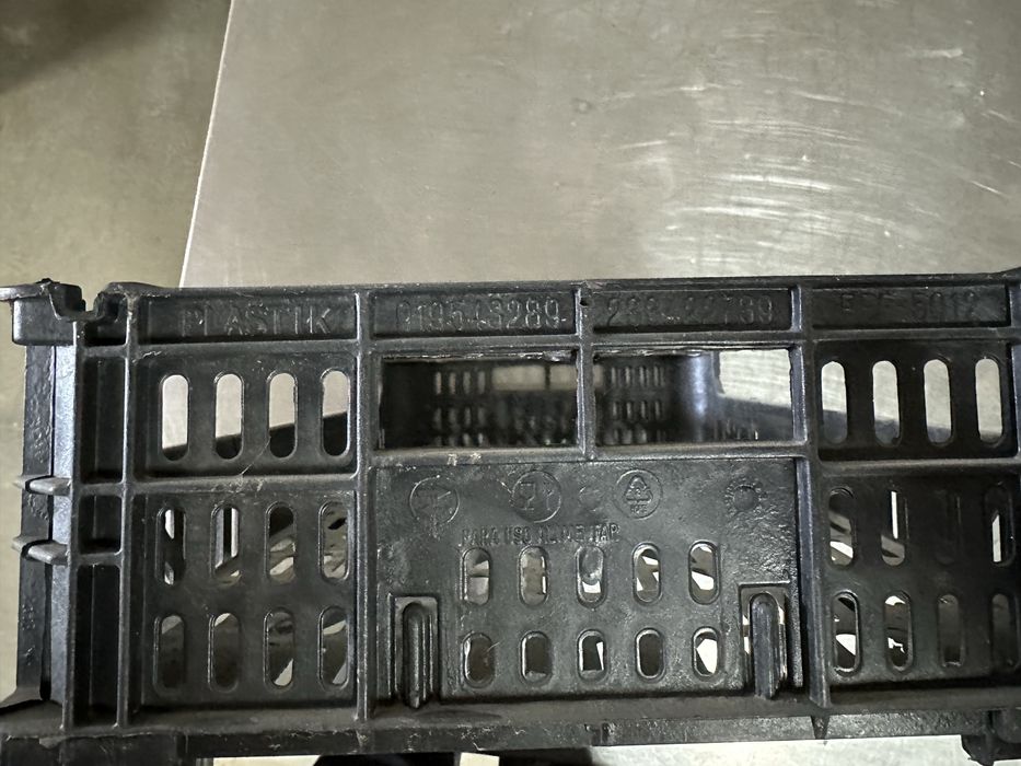 Caixas plasticas 50x30x18