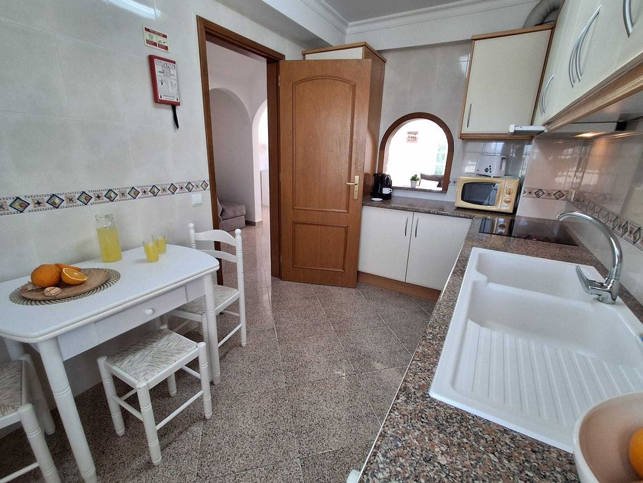 Villa p/ Ferias 4 quartos, piscina e proximo das praias -Albufeira