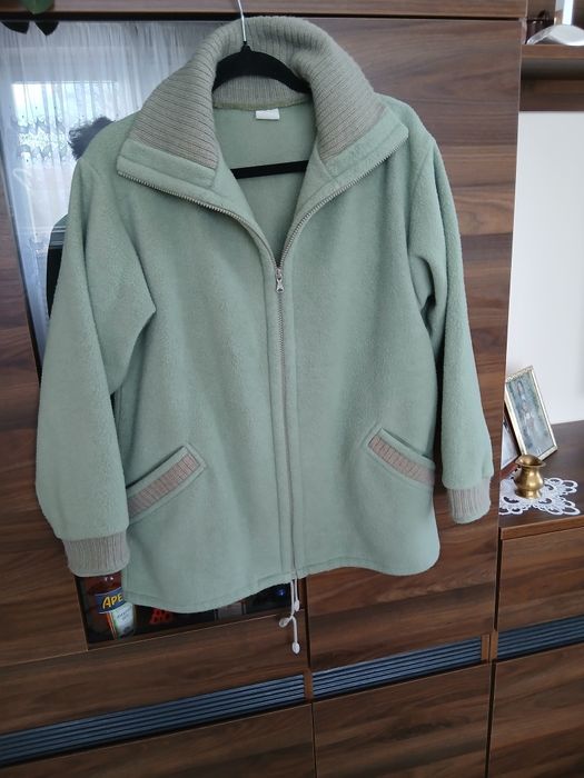Bluza polar,damska szer.pod paszkami 56cm.