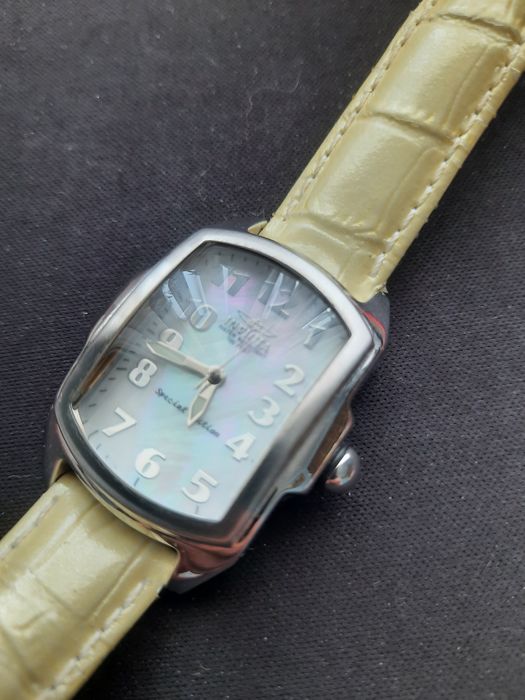 Годинник наручний жіночий Invicta