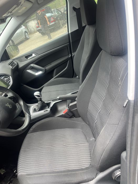 Peugeot 308 1.6 HDI 110CV Ano 2016