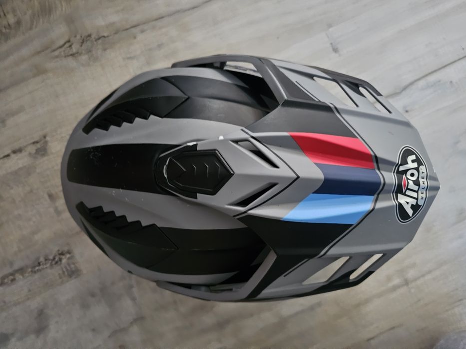 Airoh Commander kask rozmiar M