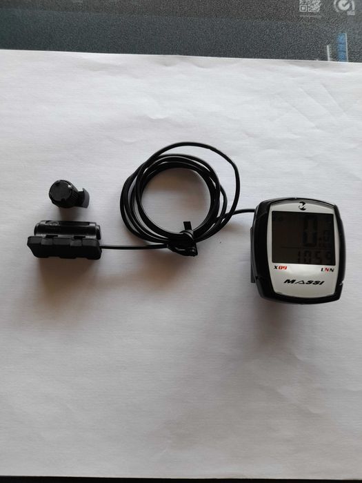 Conta quilómetros de bicicleta em estado de novo.