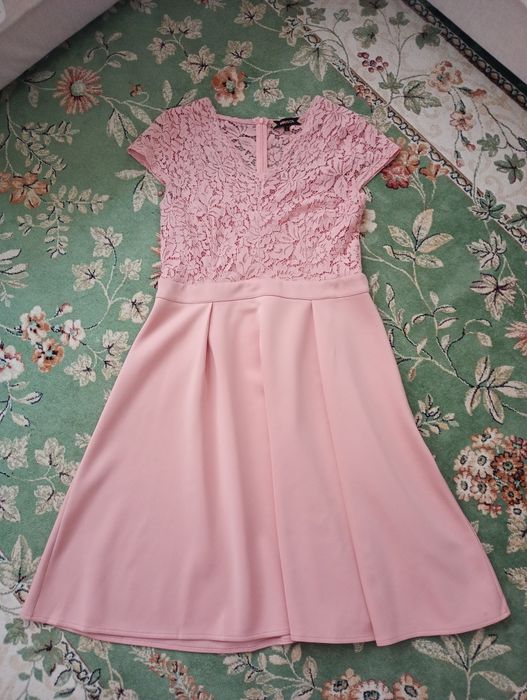 Sukienka pudrowy róż XL