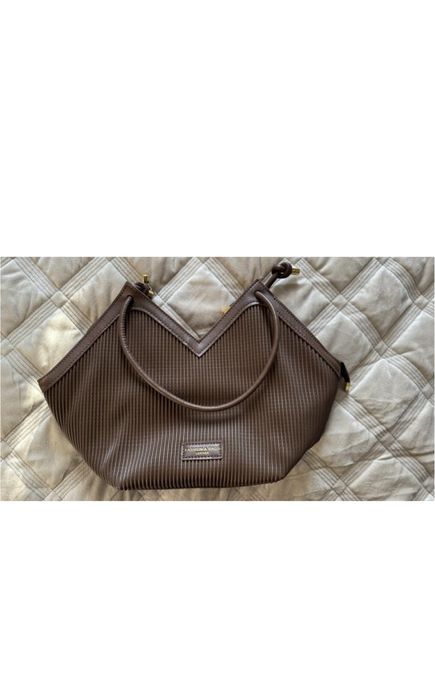 Стильна коричнева сумка