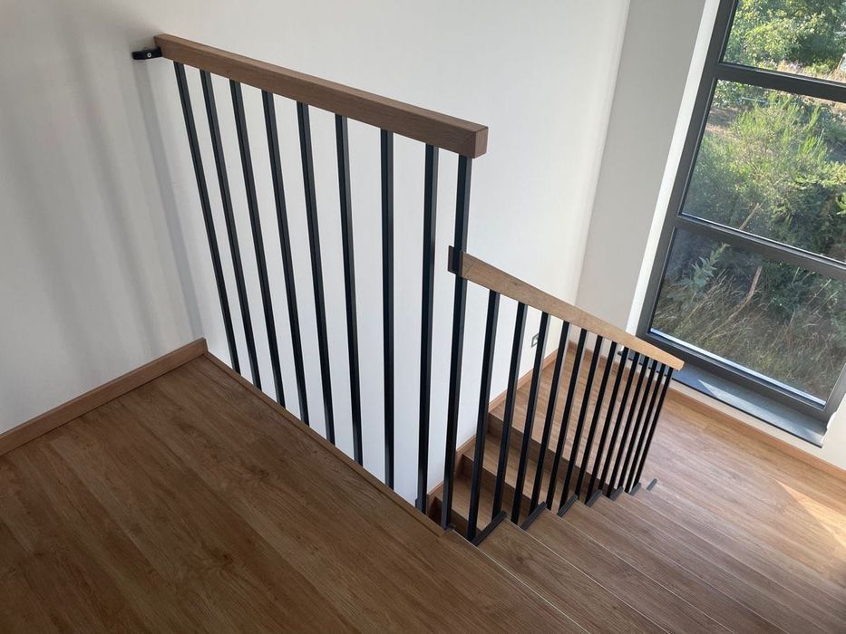 Перила на сходи металеві