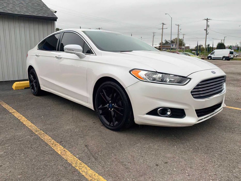 Ford Fusion Titanium      2016