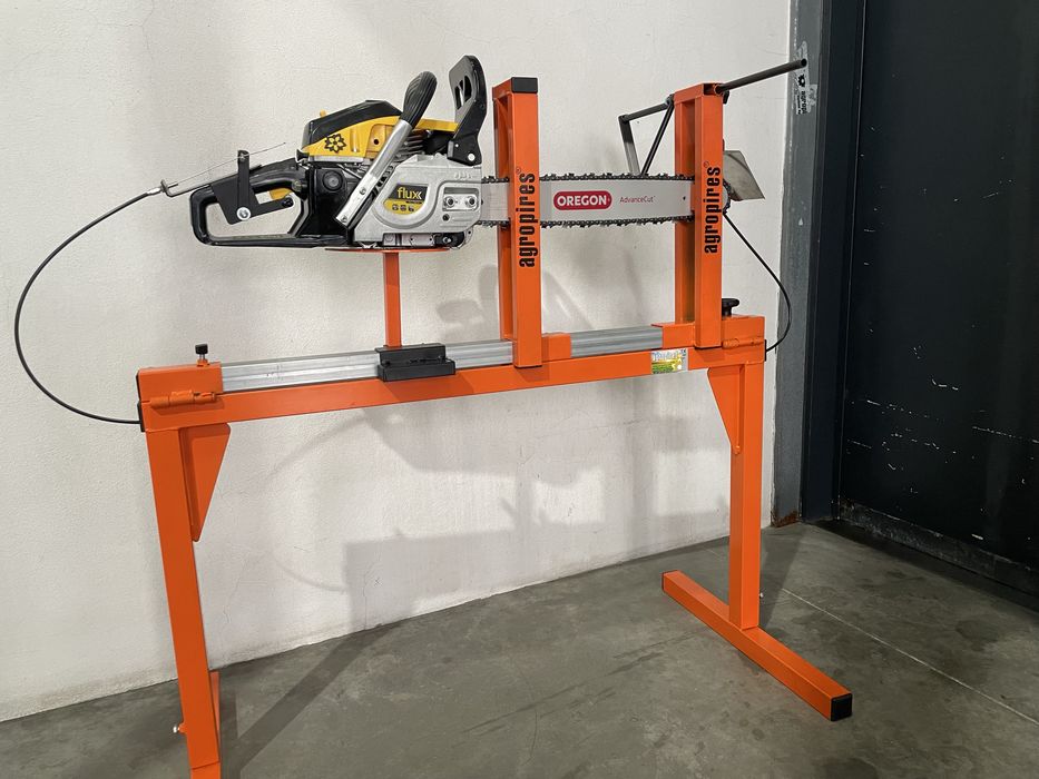 Cavalete para motosserra automatico