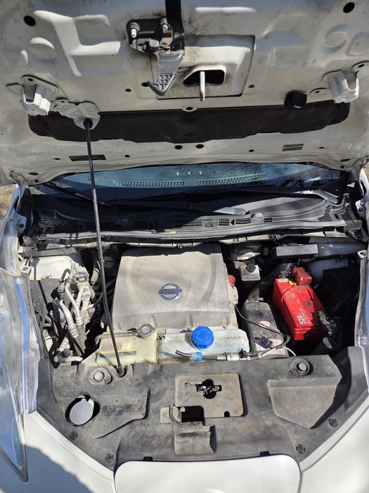 Nissan leaf Рест