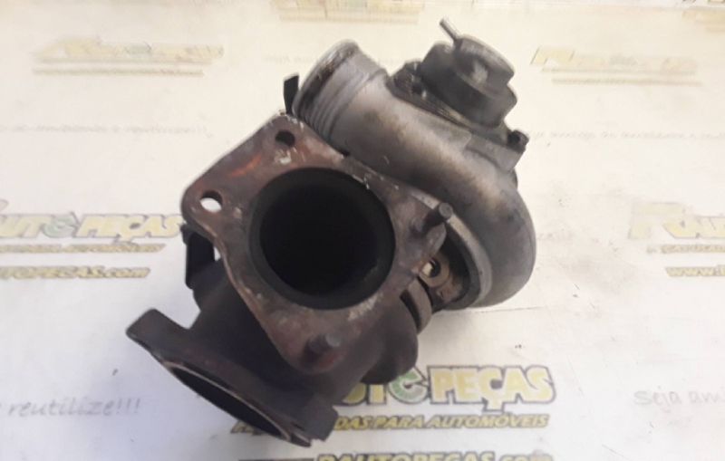 Turbo - VOLVO V40 Combi (645) | 95 - 04