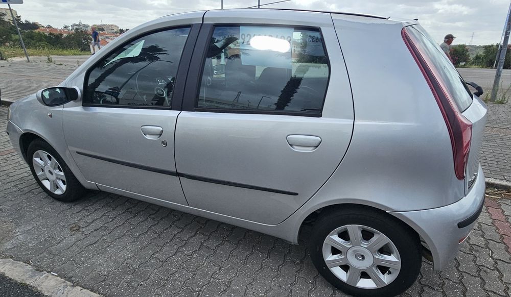 Fiat Punto 1.3 Multijet (2007) – 5 Portas – AC - Muito Económico