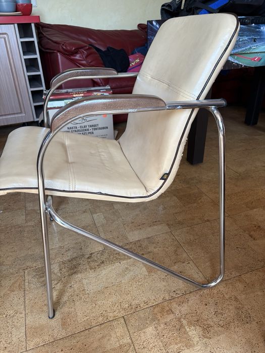 Стілець для відвідувачів