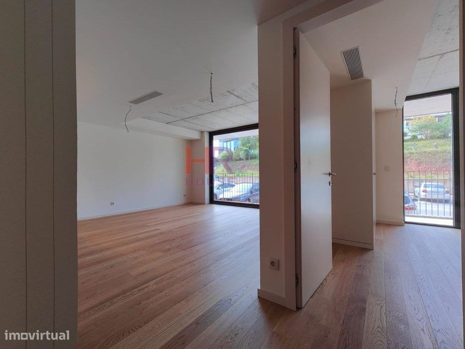 Vende-se T1 com aparcamento privativo coberto. — Santa Clara E Castelo Viegas, Coimbra