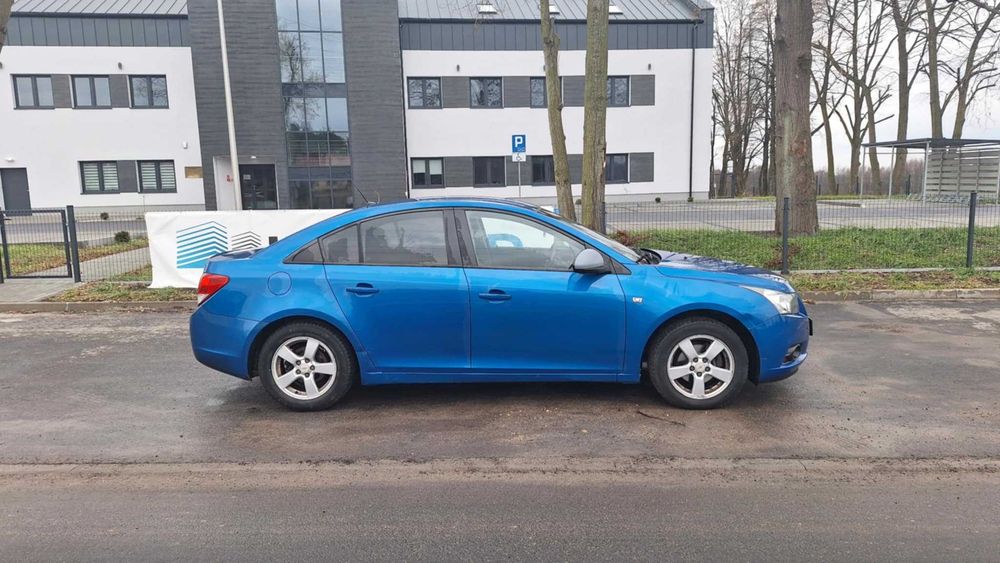 Sprzedam  szewroleta cruze 2010r