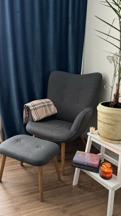 Мʼяке крісло у вітальню або офіс