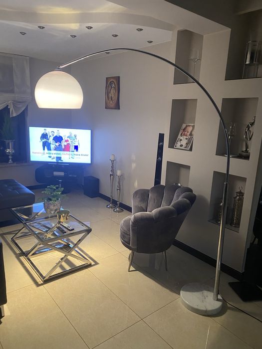 Lampa  z kamienną podstawą