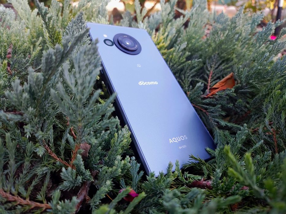 Компактный флагман Sharp R8 (2sim,6,4"FHD+240Гц,256гб,IP68,STD810,NFC)