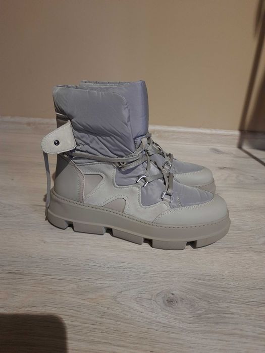 демісезонні черевики Estro