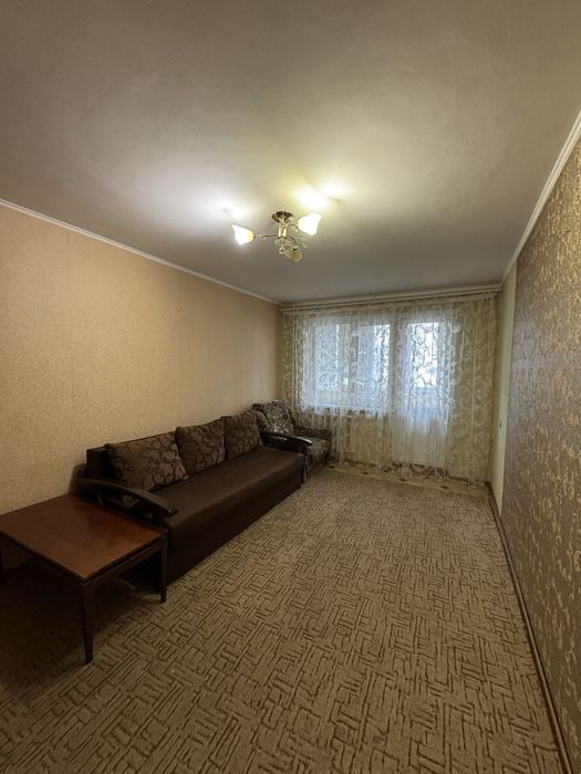 Здається 1 кімнатна на Кн. Острозьких з ремонтом можна на коротк.термі