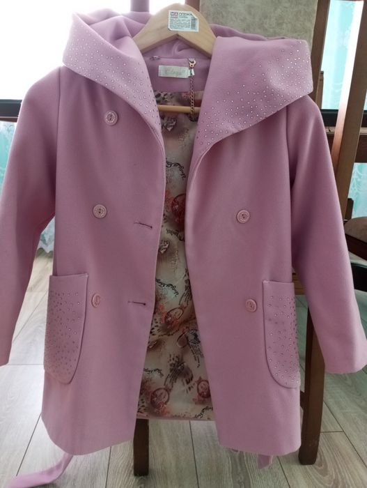 Пальто на дівчинку
