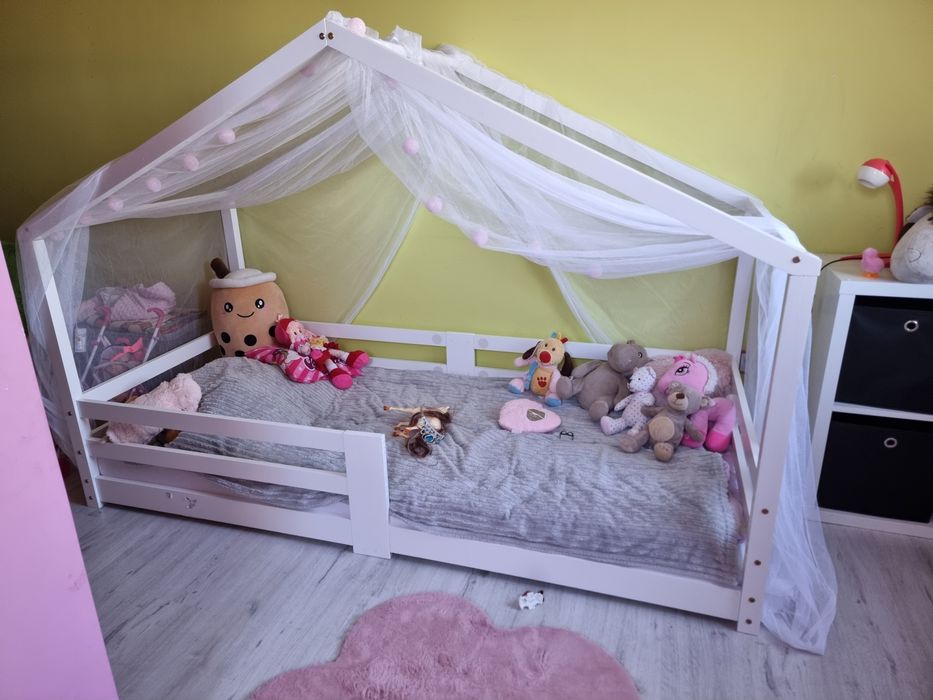 Nowe łóżko  drewniane z materacem