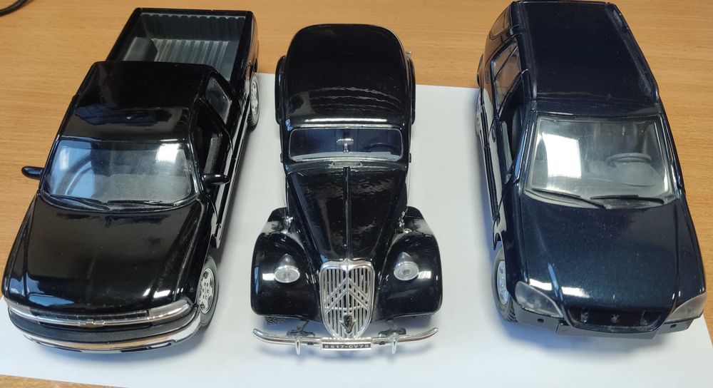 Bburago Maisto Citroen TA15 1/24 Ford Chevrolet 1/27 Mercedes 1/24