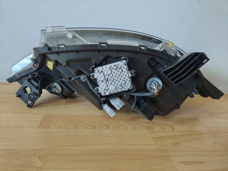Mitsubishi Outlander 3 lift reflektor lampa lewa full led IDEALNA