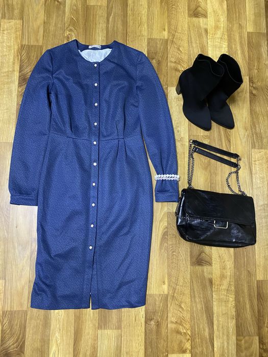 Продам стильну утеплену сукню на підкладі