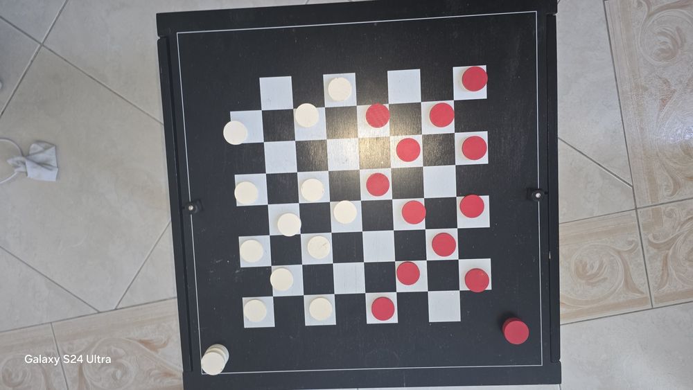 Mesa de xadrex, damas e jogo da memória