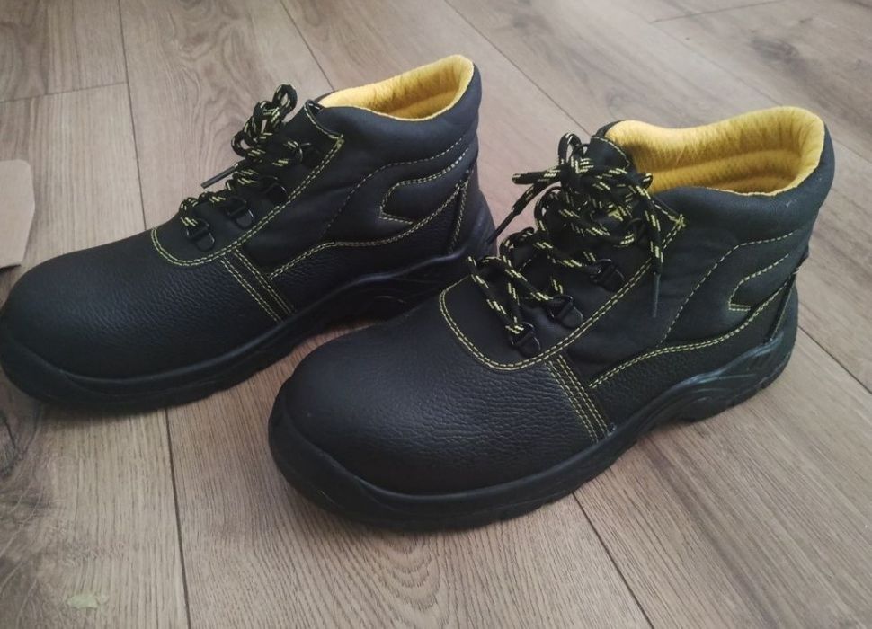 Sprzedam buty bezpieczne firmy reis, róż. 44