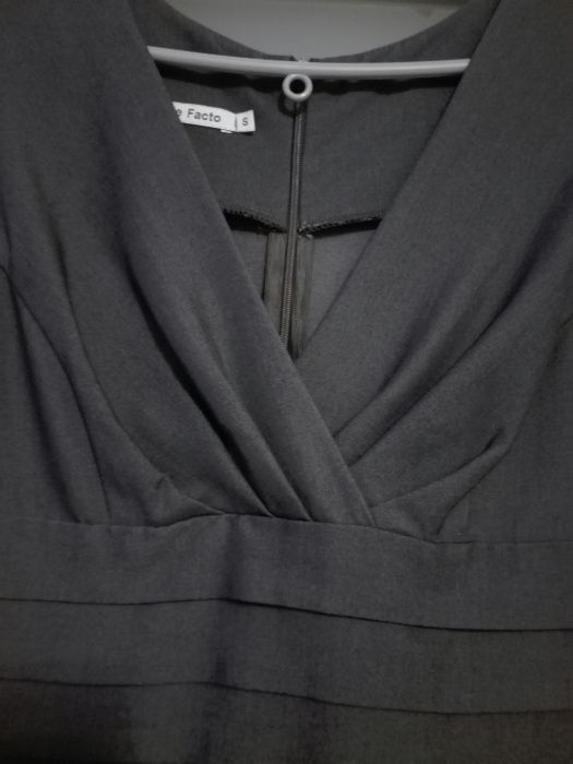 Biznesowa ołówkowa sukienka do pracy DE FACTO 36 S