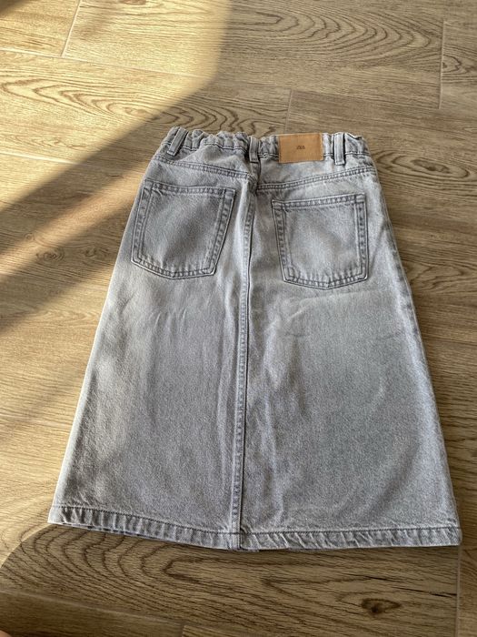 Сіра спідничка до колін від Zara 12-13 років 156см