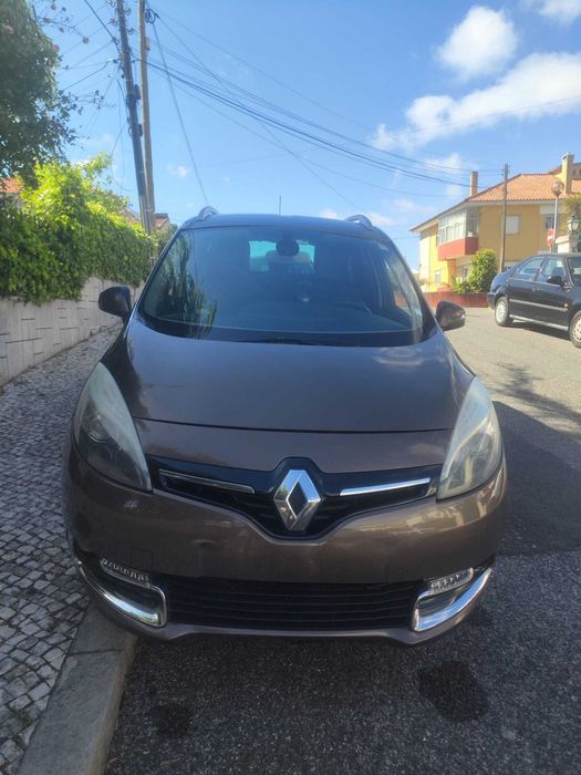 Renault Grand Scénic 1.5 dci Versão R-Movie energy