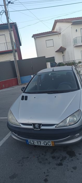 Peugeot 2006 ano 2000 em boa condições  carro de boa  procedência